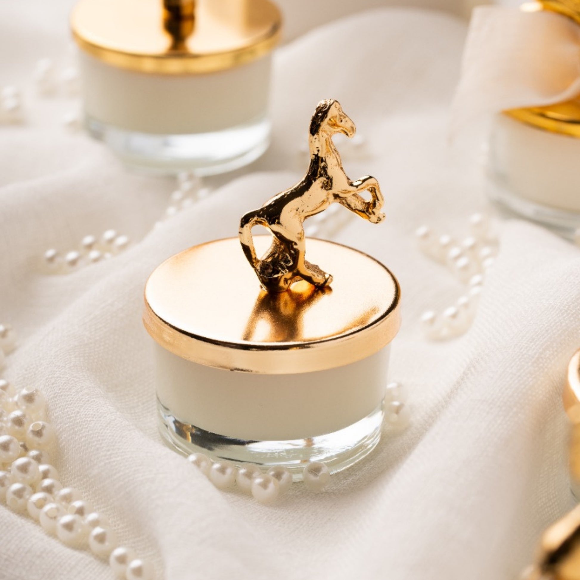 Urun-10 Elegant Candle Wedding Favors for Guest: Natural Soy Wax Luxury Candle Favor with Gold Lid