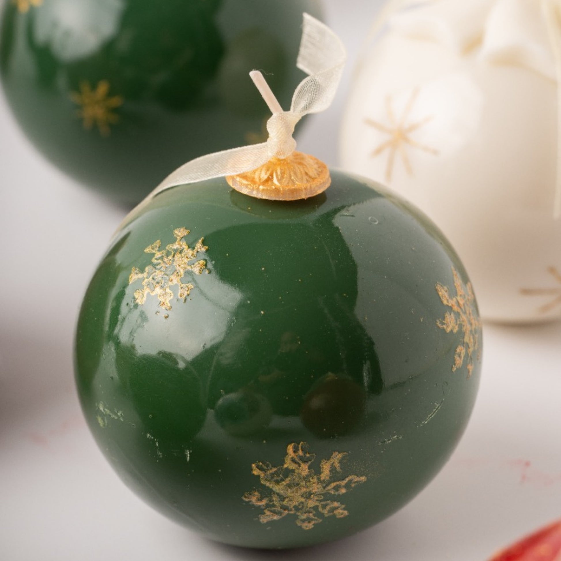 urun-13 Ornament Candle Favors: Christmas Ball Soy Wax Candle Party & Event Favors