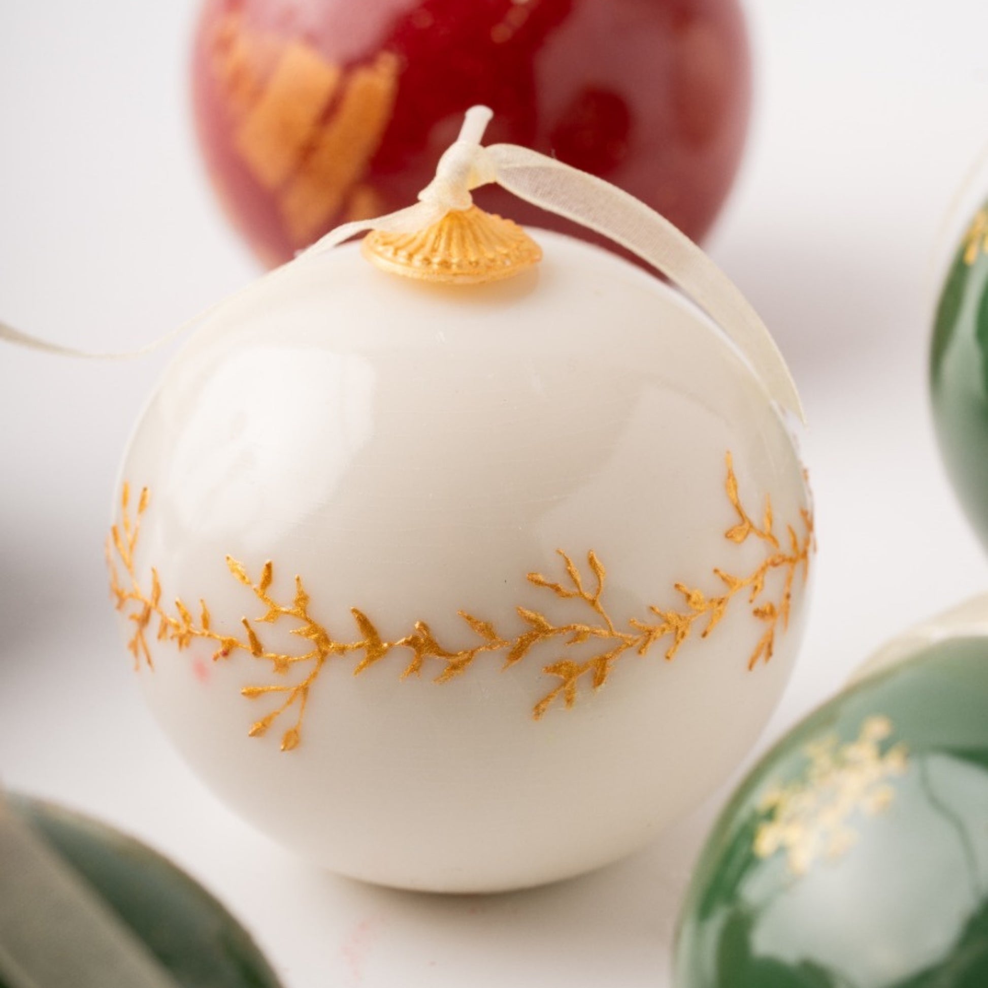 urun-13 Ornament Candle Favors: Christmas Ball Soy Wax Candle Party & Event Favors