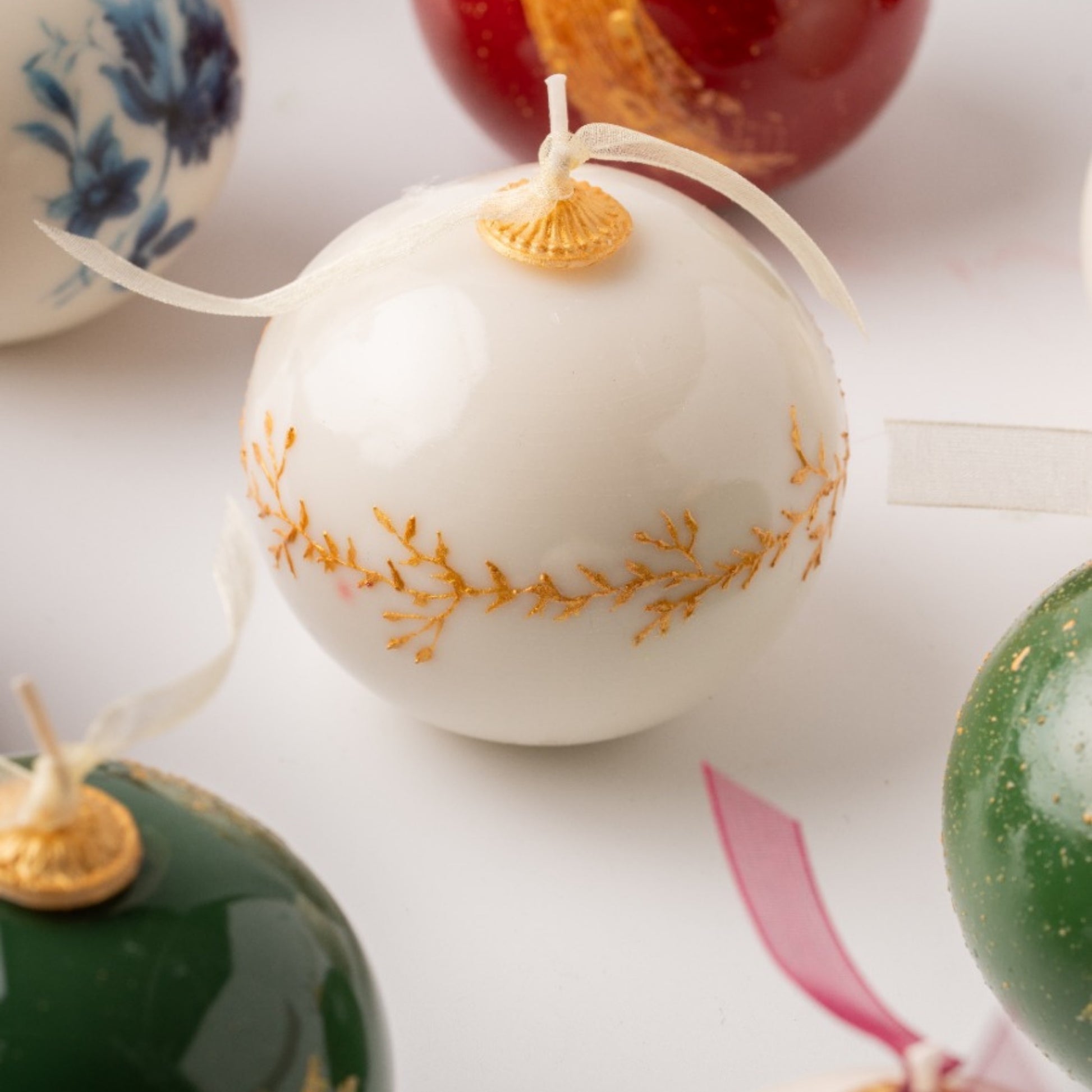 urun-13 Ornament Candle Favors: Christmas Ball Soy Wax Candle Party & Event Favors