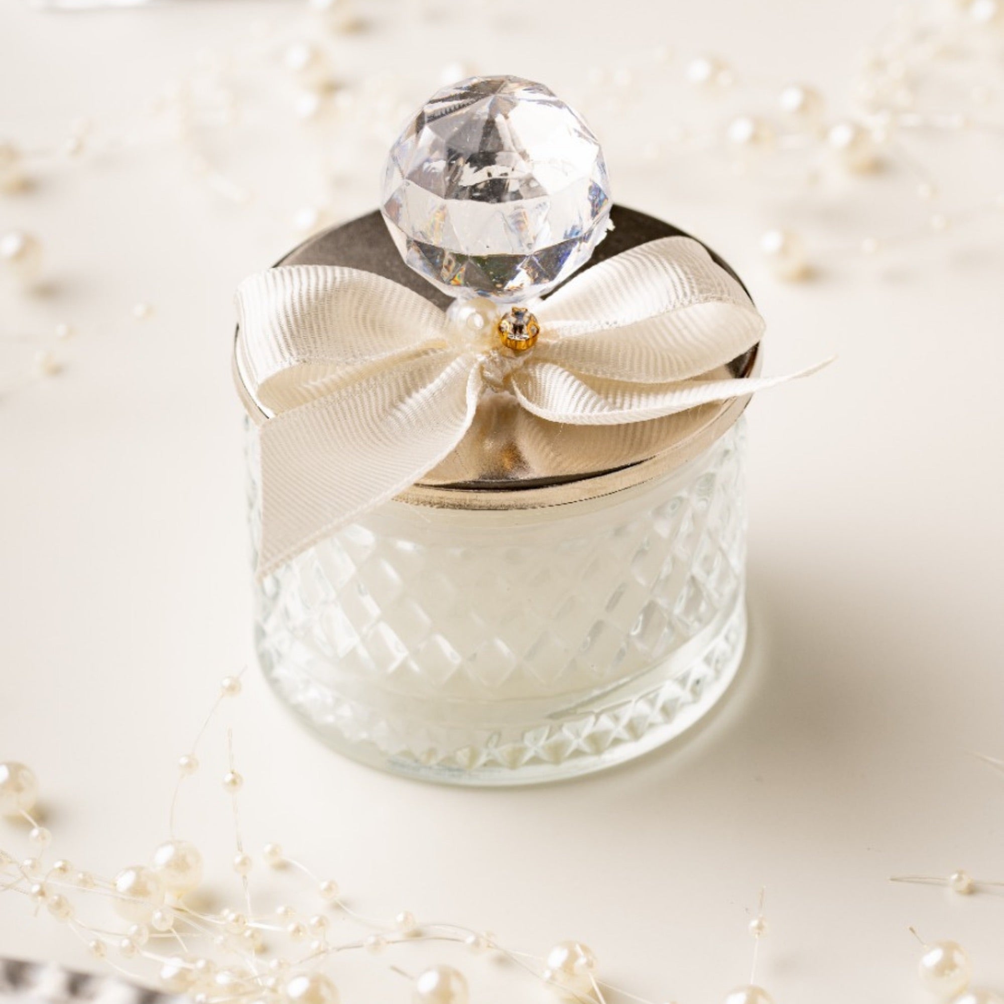 Urun-6 Soy Wax Candle Jar with Elegant Lid: Personalized Candle Wedding Favors Description