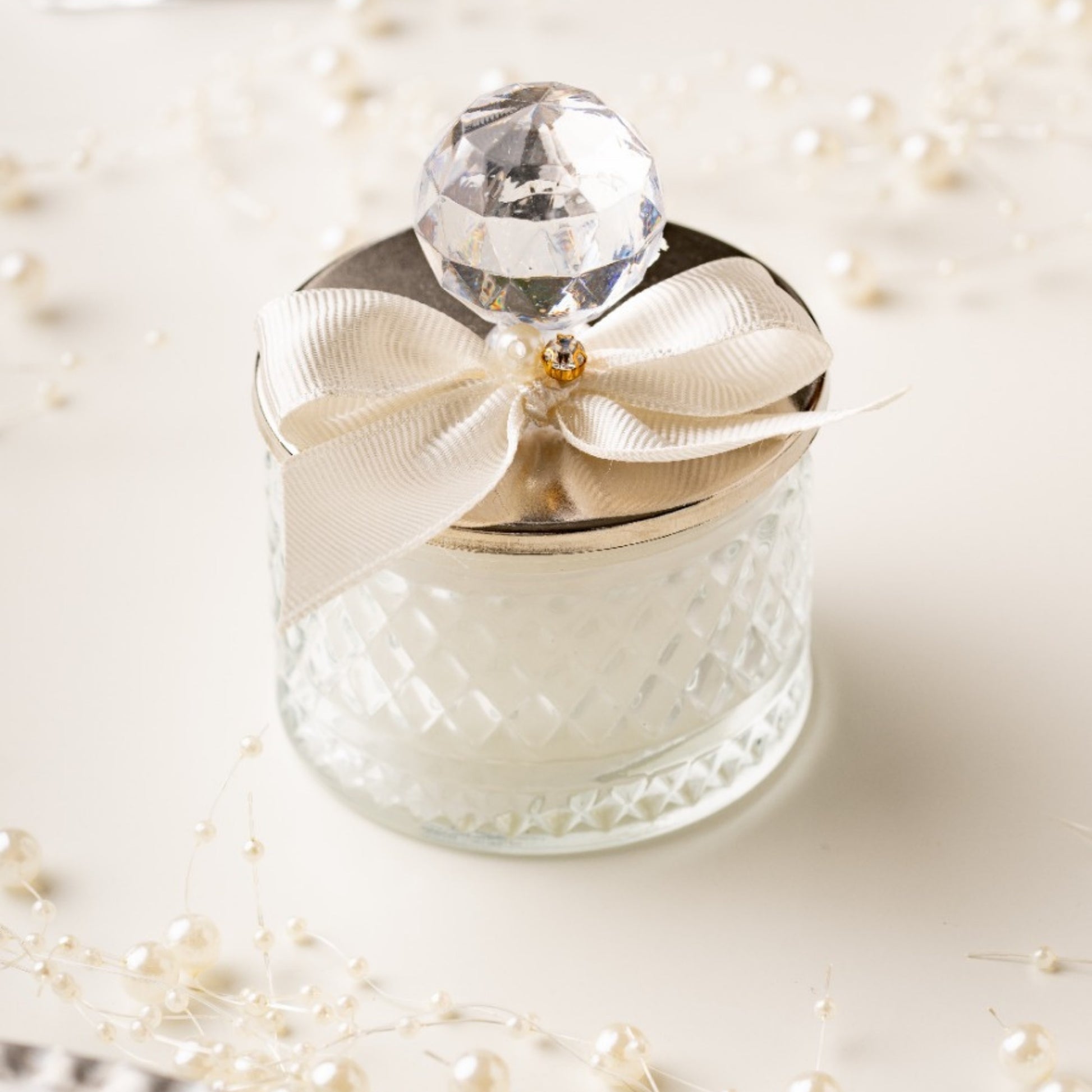 Urun-6 Soy Wax Candle Jar with Elegant Lid: Personalized Candle Wedding Favors Description