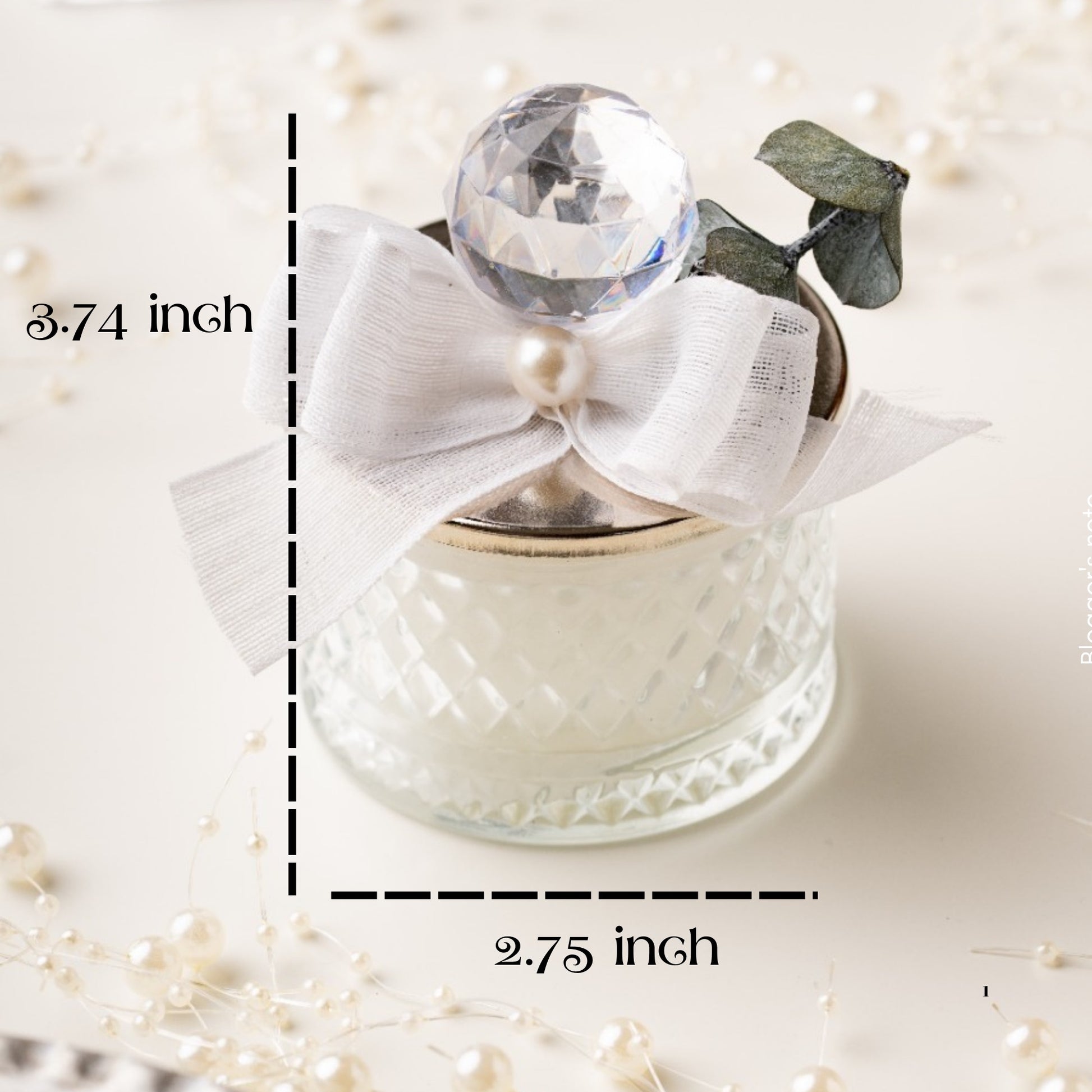 Urun-6 Soy Wax Candle Jar with Elegant Lid: Personalized Candle Wedding Favors Description